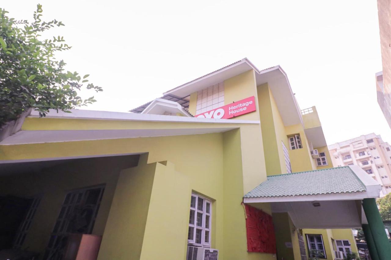 Super Oyo Capital O Heritage House Colonelganj Exterior foto