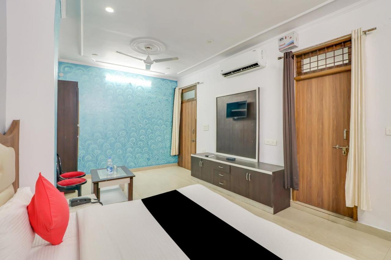 Super Oyo Capital O Heritage House Colonelganj Exterior foto