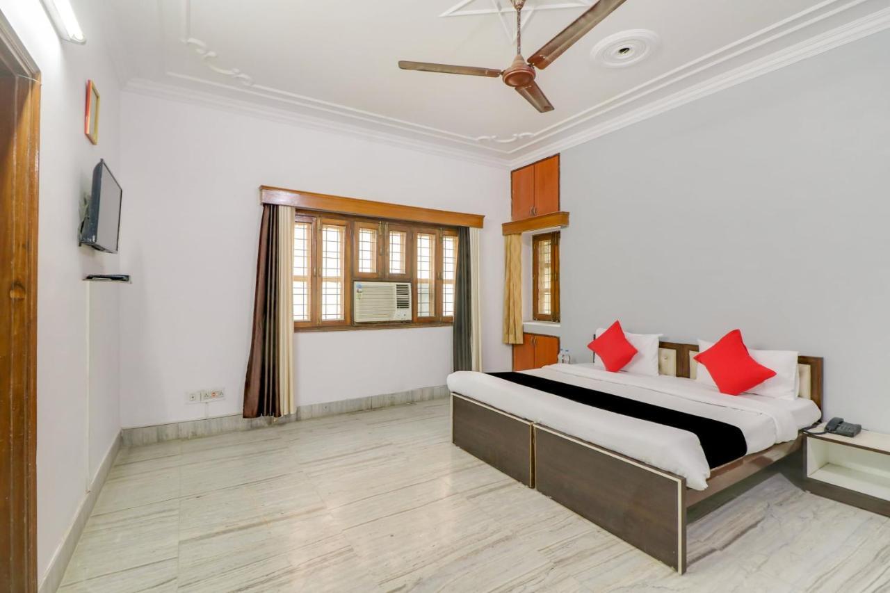 Super Oyo Capital O Heritage House Colonelganj Exterior foto