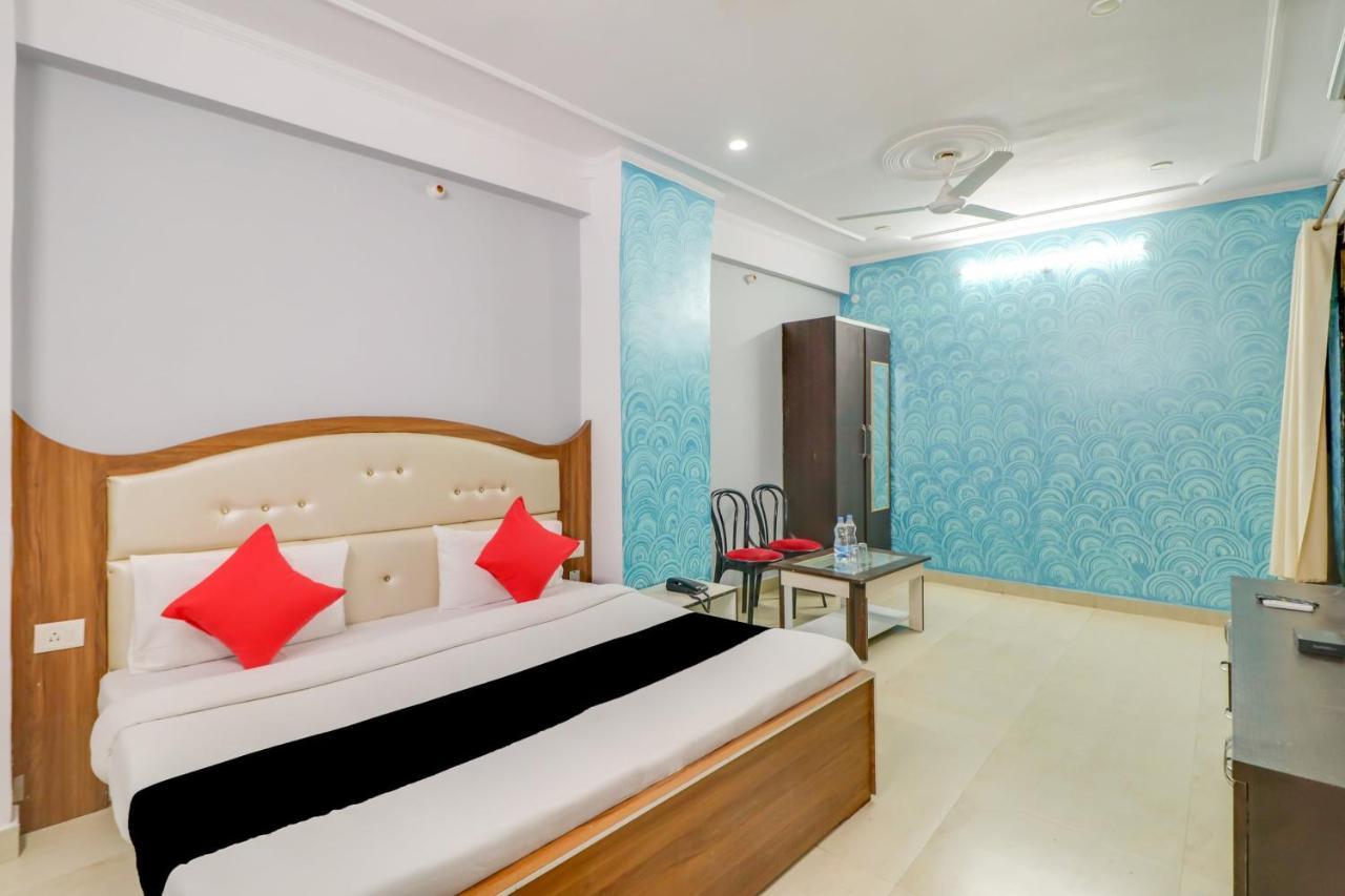 Super Oyo Capital O Heritage House Colonelganj Exterior foto