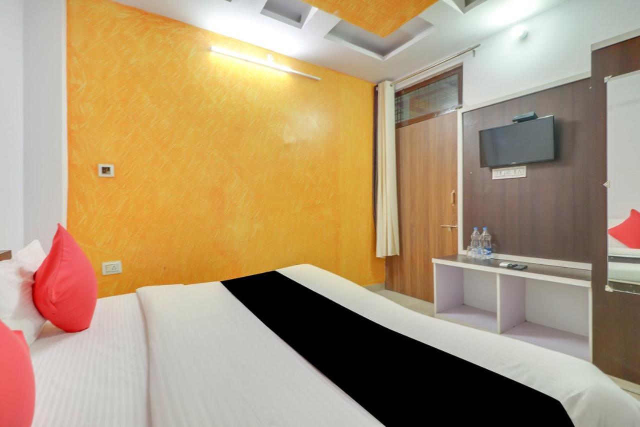 Super Oyo Capital O Heritage House Colonelganj Exterior foto